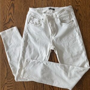 Silver Jeans Women's White Ankle & Cropped Jeans